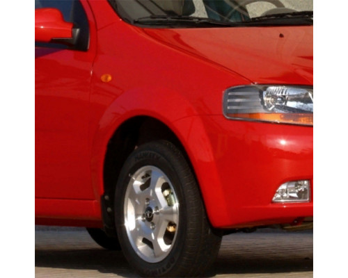 Купить в Казани крыло переднее правое с отверстием в цвет кузова Chevrolet Aveo T200 седан. Цены, отзывы и фото на сайте bampera116.ru.